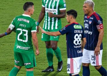 🔴⚽ ¡DURO GOLPE PARA EL TIBURÓN! JUNIOR CAE 3-1 ANTE NACIONAL Y SU SUEÑO DE CLASIFICAR A LOS CUADRANGULARES SE TAMBALEA. 🦈💔